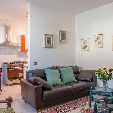 Le Rose Apartment Venegono Superiore Exterior foto