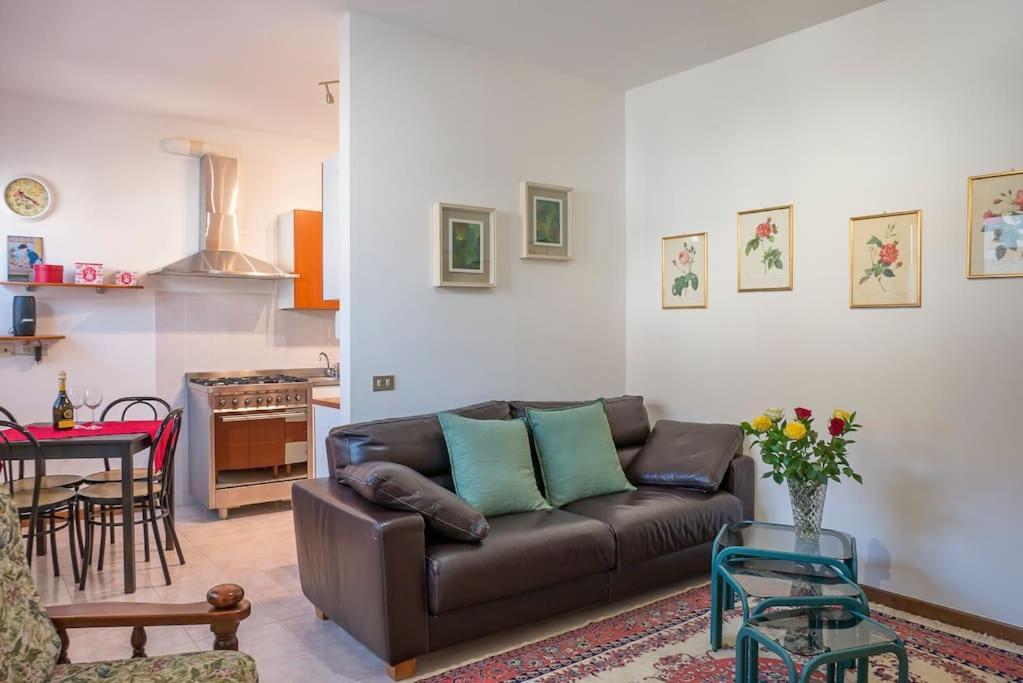 Le Rose Apartment Venegono Superiore Exterior foto